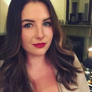 Meet your Posher, Arielle